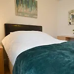 4 Bed Town House \'Reading Town Centre\'