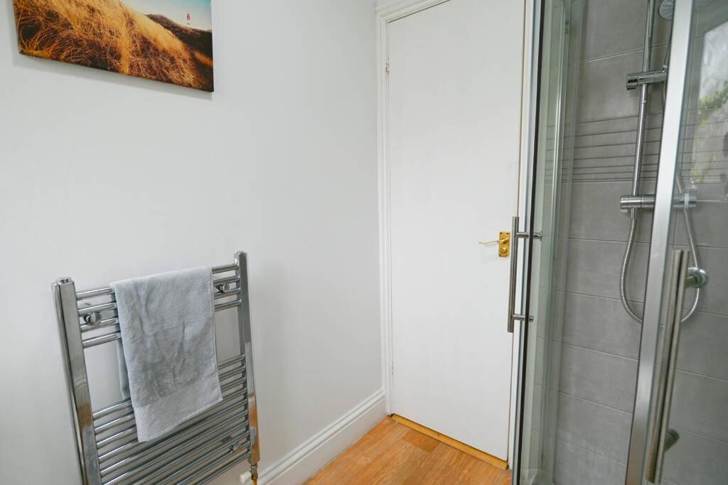 4 Bed Town House 'reading Town Centre'