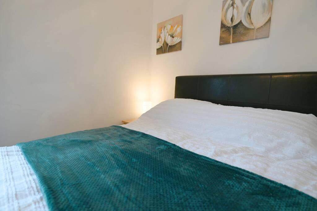 4 Bed Town House 'reading Town Centre'