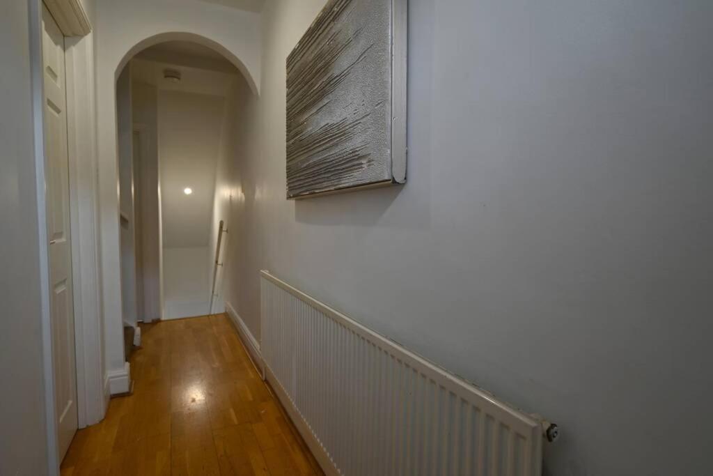 Holiday home 4 Bed Town House 'reading Town Centre' *