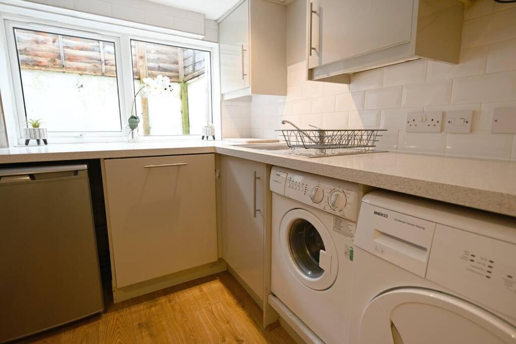 4 Bed Town House 'reading Town Centre'