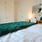 4 Bed Town House \'Reading Town Centre\'
