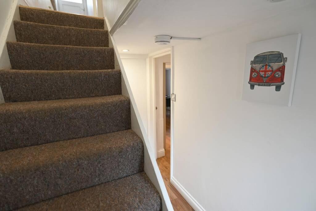 Holiday home 4 Bed Town House 'reading Town Centre' *